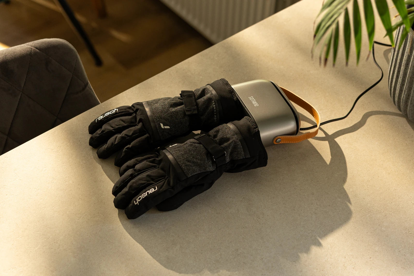 Original Ultra Grey with winter gloves